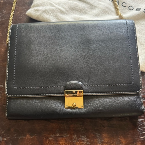 Marc Jacobs vintage Black Crossbody Bag with Gold Hardware - Picture 2 of 7